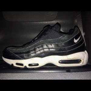 Nike Air Max 95 Rebel Skulls Pack 11.5 Nike Air Max 95 Rebel Skulls Pack 11.5